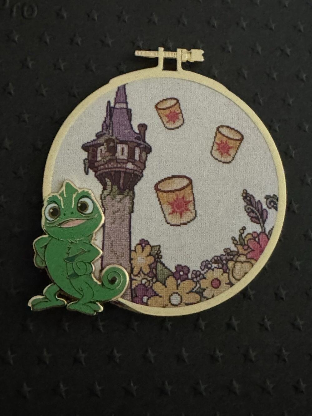 Disney Sidekicks Cross Stitch PALM Pascal Pin LE 500 Limited Edition 2026